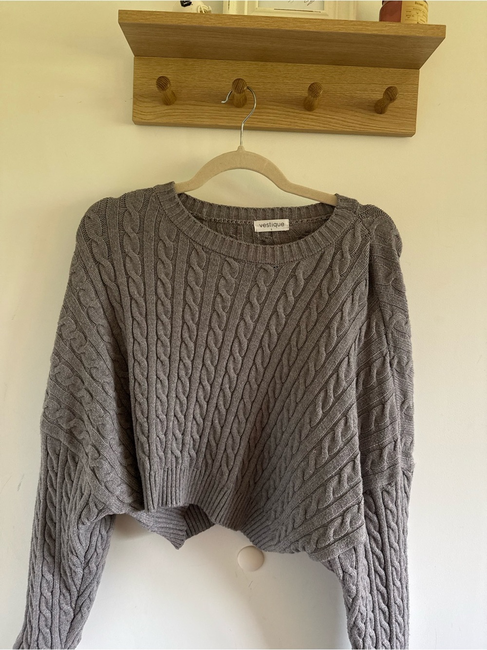 vestique Gray Cable Knit Cropped Crewneck Sweater